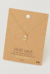 Dainty flower necklace